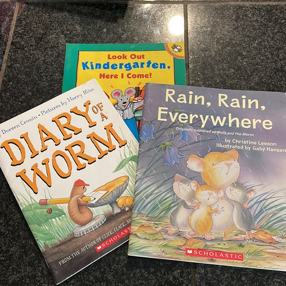 Kids book bundle 11 books - Picture 3 of 3